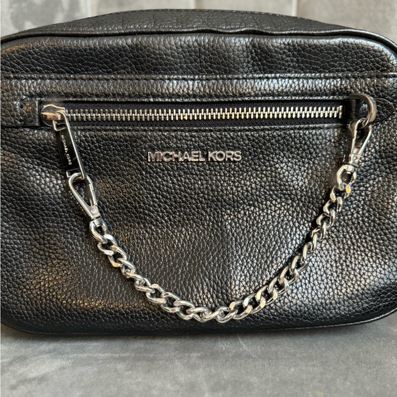 Michael Kors Jet Set Black Pebbled Leather Crossbody Bag with Silver Chain - Picture 3 of 16